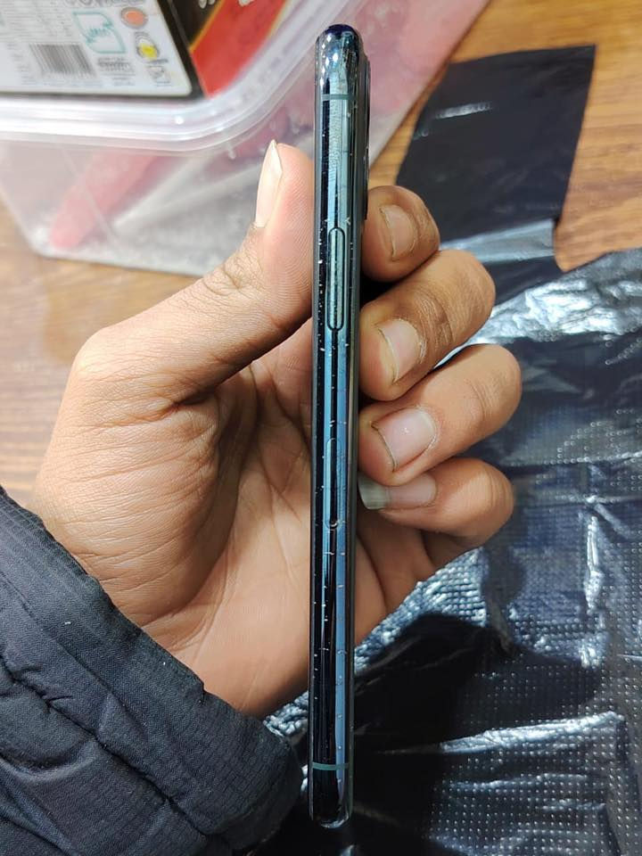 سلام عليكم آيفون ١١برو فقط للبيع ذاكره ٦٤بطاريته ٧٠جهاز شرق اوسط نضيف سعره ٢٣٠وبي مجال لشراي مكاني ميسان رقم الهاتف ***********ولشراي بخدمته
