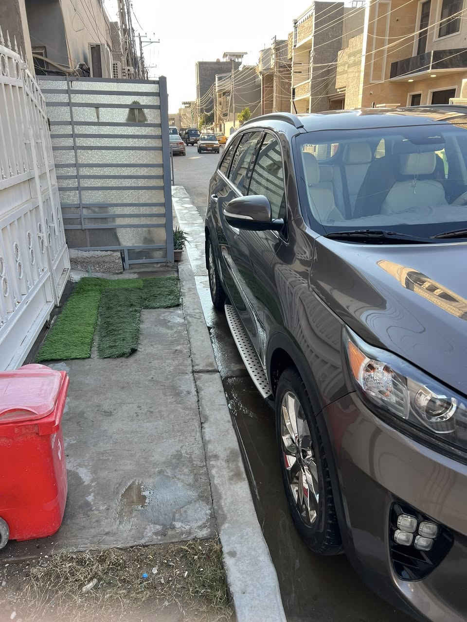 السلام عليكم 
سورينتو ٢٠٢٠ وارد امريكي 

الحادث : باب الجنطة مبدله نفس اللون فقط
البجم كبس ما بيه اي شي

المواصفات : 
١- محرك ٢٤٠٠ gdi 
٢- سبعة راكب
٣- تبريد قطعتين
٤- تحكم ستيرن ( كروز سرعة + شاشة )
٥- شاشة ابل كار بلي وكاميرا خلفية
٦- كشنات جلد ( لون اوف وايت )
٧- دوسات خارجية
٨- الارضية مغلفة جلد + حوضيات
٩- درايف مود ، وضعيات قيادة 
١٠- نقطة عمياء
١١- مانع انزلاق
١٢- ماشيه ٦٧ ميل

جميع الايرباكات سليمة

رقم الشاصي : 
5XYPG4A39LG631113

سيارة جداً نظيفة وصدرها نظيف ومحافظ عليها
من جميع النواحي واستخدام شخص واحد فقط

السعر : ٢٠٧ ورقة

للاتصال : 
***********
