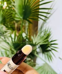 كونسيلر الوفا • تغطية قوية • ضد الماي