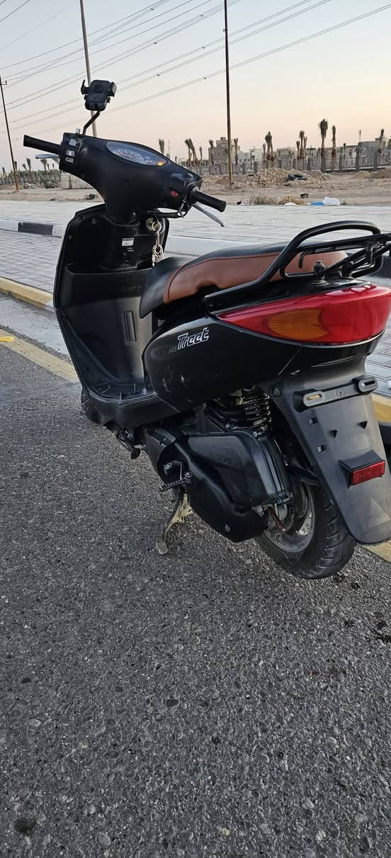 دراجه اكزز تريت
نظيفة ومابيها اي نقص مكفوله مكينة  وكهربائيات كلها بلادي 
والدهن تبديله كله موتل
وفحص وين ميعجبك 
مكاني كربلاء سعرها 1250 وبيها مجال بسيط حك الجية  
الرقم
***********
