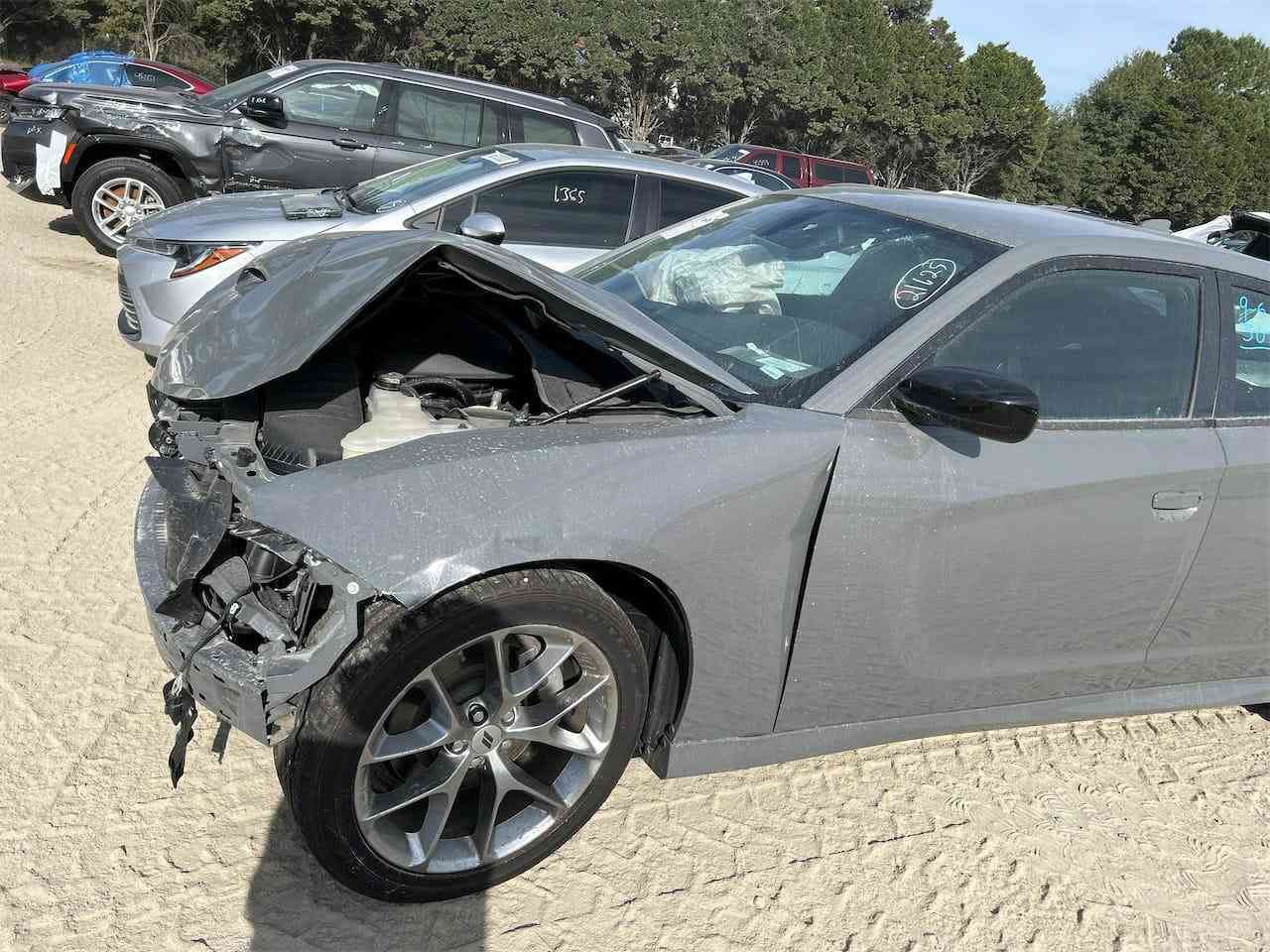 جارجر مديل 23 جي تي
حادتثها بنيد مبدل وصبغ جاملغ بدون تبديل بيهه تصليح بخشم الشاصي بصيط

ماشيه 42 الف

مواصفات سوبر تراك

السعر 265 

***********
