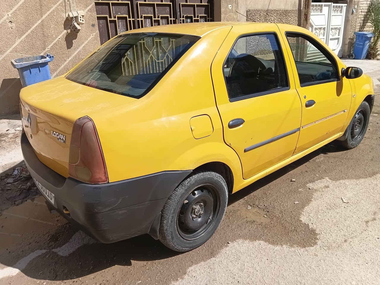 السلام عليكم عندي رينو لوكان موديل ٢٠١٣ للبيع ٤٤مكاني حي الامين وهاذه رقمي *********** ابسمي
