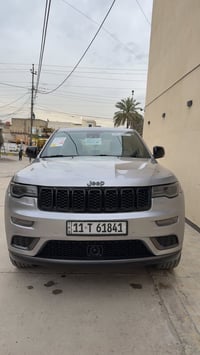 الجديد للجديد والجديد غالي السيارة جديدة بمعنى الكلمة ومصروف عليها الل...