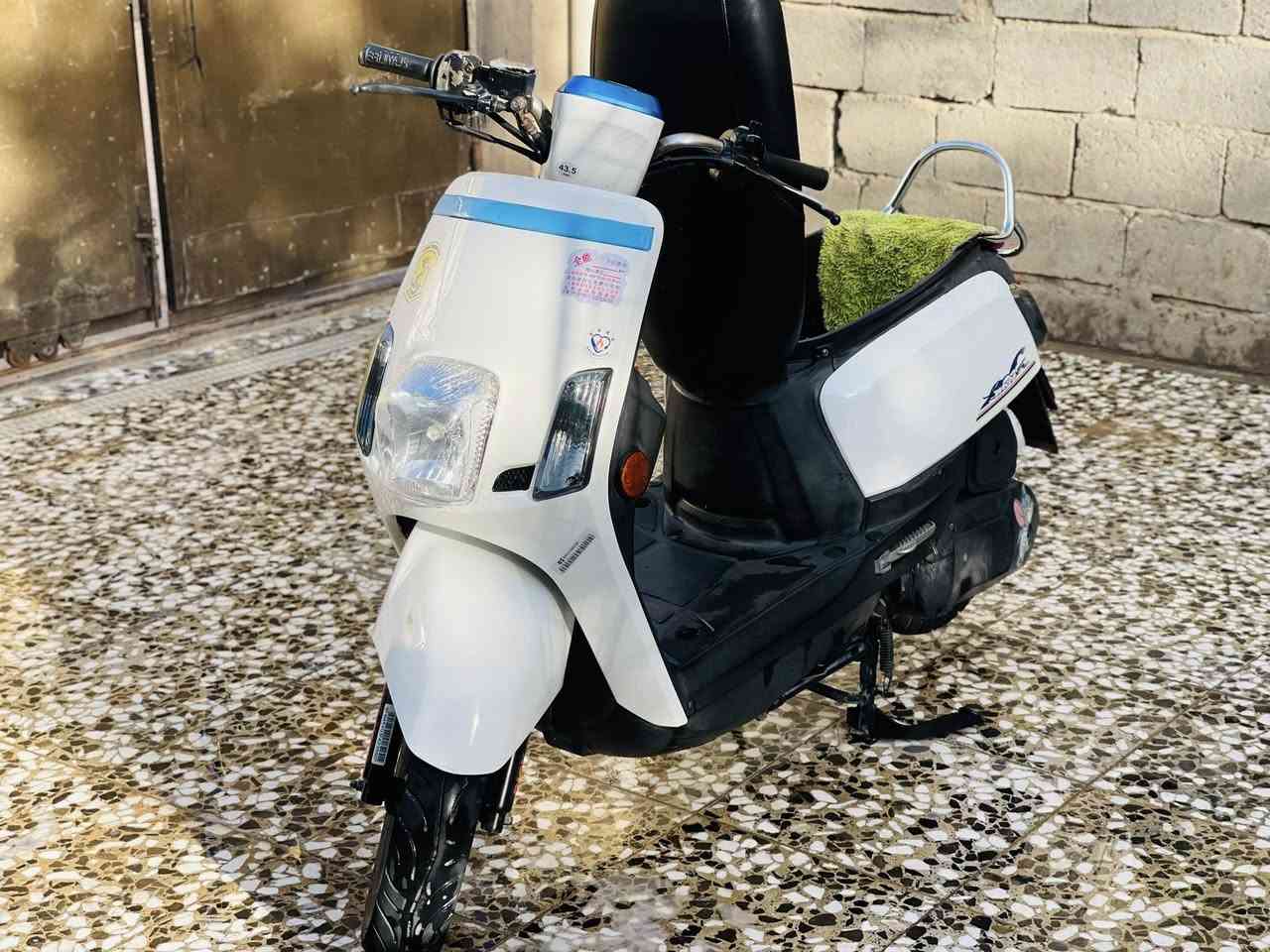 بوليس مصطره للبيع 
دراجه مكفوله كفاله عامه معدل او نعومه خير من الله نضافه فول سعر ٩٥٠ او بيه مجال حك جيه مكاني طويرج ***********
