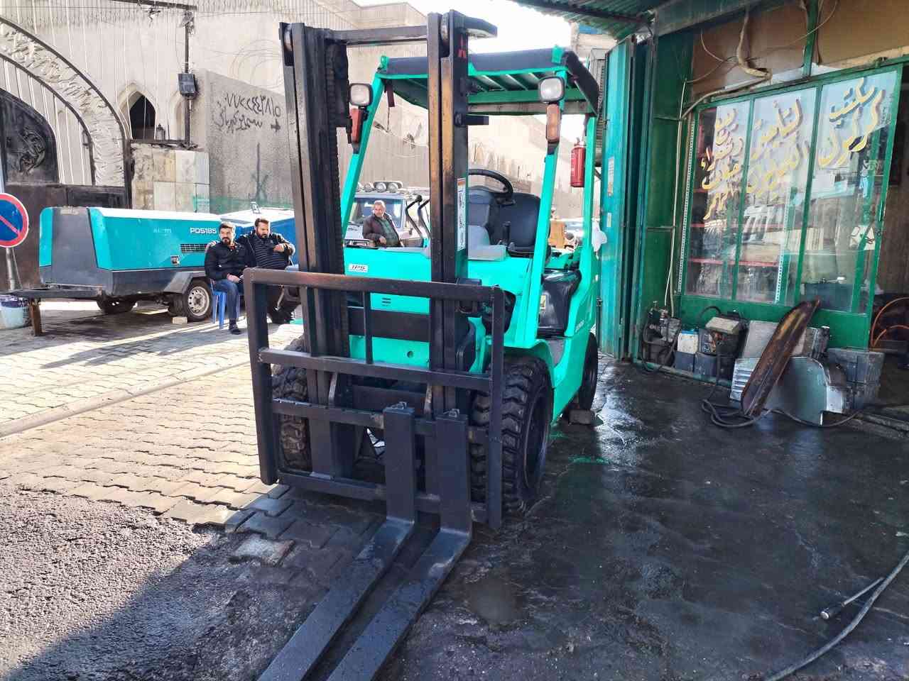 السلام عليكم للبيع رافعه مسيوبوشي بانزين حركتين جاهزه للعمل ***********
