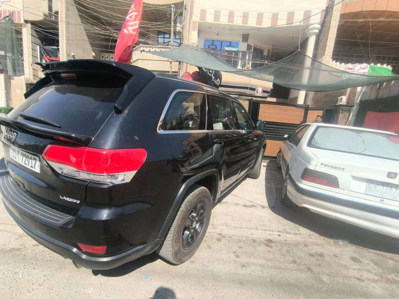 جيب شيروكي موديل 16
خليجيه كلين بدون حادث 
عده طخه خفيفه بخشم الجاملغ وبعده بيه على بارد تطلع قطعتين تبريد
رقم بغداد بسمي بغداد تحويل ثاني يوم سياره جاهزه متصرف عليه شي 
*********** 
ب22وبيه مجال
