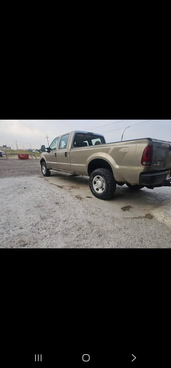 FORD F-350 2007
مرحبااً 
فورد F-350  للبيع او مراوس
رقم اربيل سنويتها منتهيه بـ 2023 
بيها حصة مال كاز 8 سلندر بيع او مراوس شرط التحويل
 السياره بلاديه وشغاله من كهربائيات وكير ومحرك وتبريد كله شغال
 بس بيها شغله وحده من تطفيها لازم تعوفها ربع ساعه وتشتغل واني كاصتلها انجكترات يم ولد بكسره وعطش يعني الي ياخذها يروح يشدهن يمه كاملات من ضمن حساب السياره يعني اني دافعه حسابهم
تخم تاير جبلي نضافته 80%
صدرها نضافته تقريبا 90%
كير محرك مكفولات 
السعر 80$ قابل للتفاوض ...
للاستفسار  :-
*********** خط 
*********** واتساب
