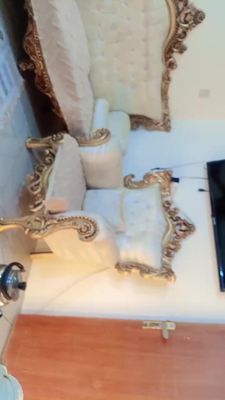 عرض تخم للبيع بسعر 400 مع طبلات 2 صغار وحده كبيره


**إذا كنت صاحب هذا الإعلان وتريد حذفه لأي سبب، رجاءا أرسل رسالة إلى الدعم الفني**