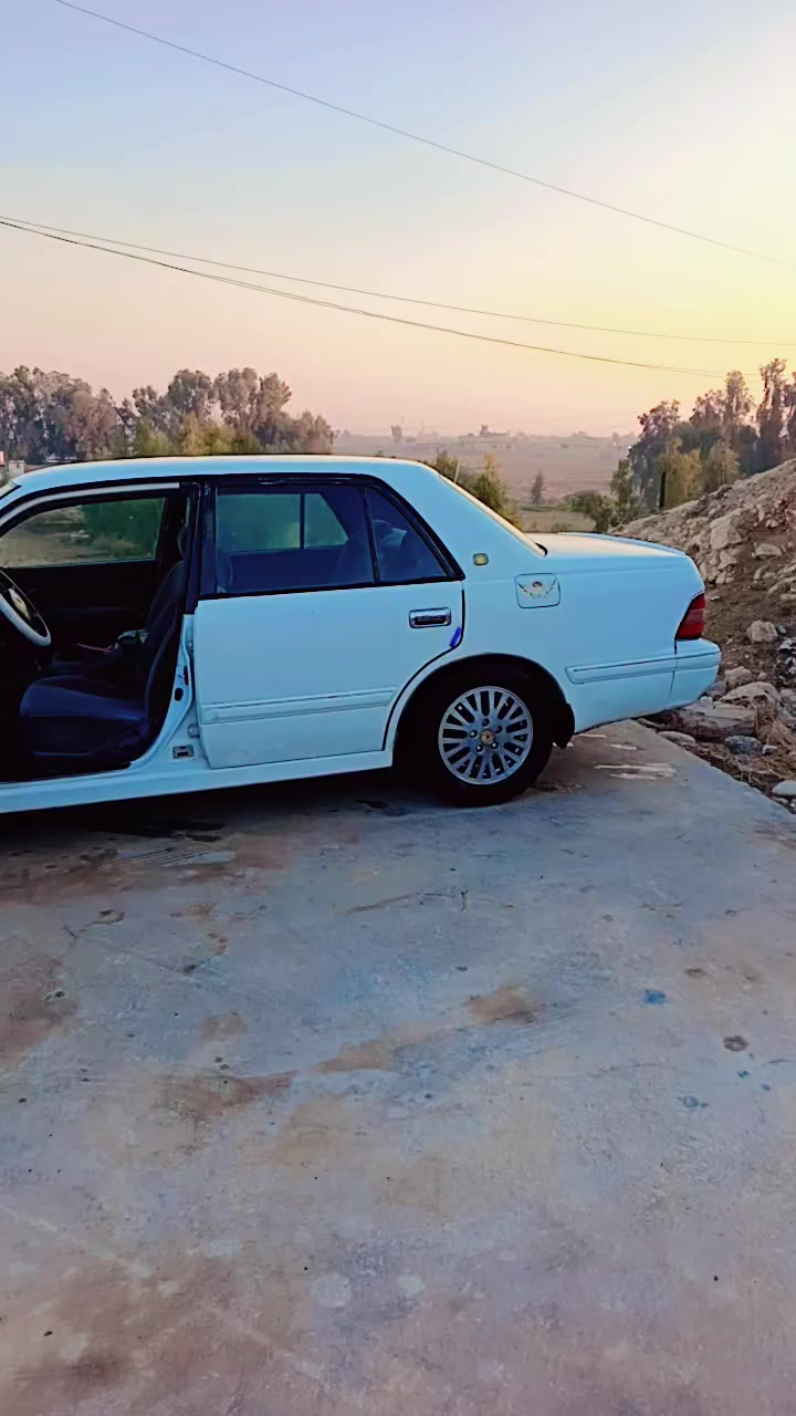 سلام وعليكم سياره للبيع راس الثور موديل 1998رقم نينوى دولي باسمي تريد وكاله تريد تحويل سياره مصبوغة عام محرك وكير شرط محرك2500 سياره نضيفه السعر 65وبيها مجال رقم ***********واتساب
