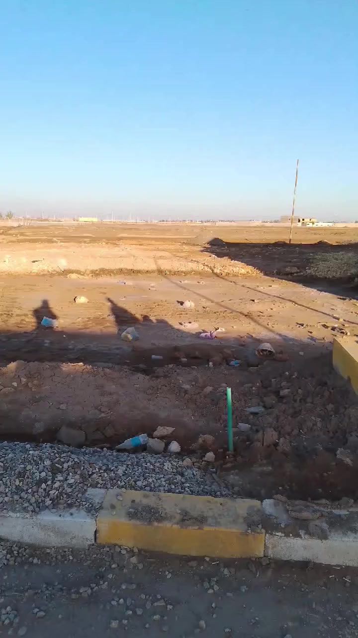 طعرصه 200م للبيع العنوان الدوانيه حي الزيتون عمارات المهجرين مجمع سيد احمد السعر 13وبيها مجال مجهزه بكلشي ماي كهرباء تبليط اناره الرقم ***********
