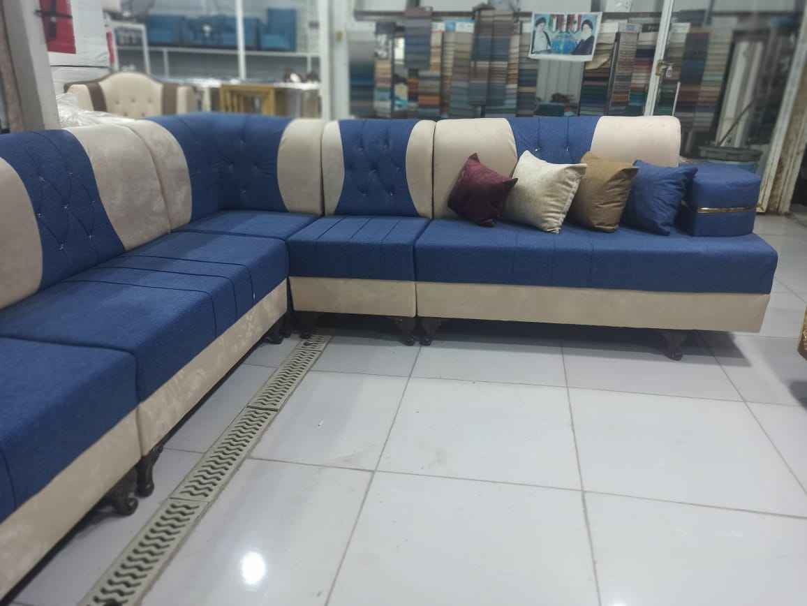 ديوانين نفس اللون يشغل استقبال 6في4 متوفر اكثر من موديل أشتغل ع المتر العنوان العزه القديمه قرب التارتان ع الدجيلي للأستفسار *********** واتساب دهل اوران, واسط
