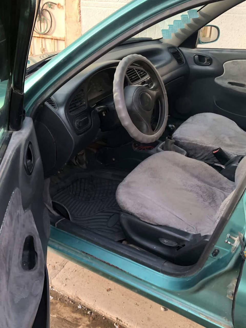 إسلام عليكم سيارة دايو لانوس للبيع  السعر 30 ورقه  مكاني كركوك   رقم موبايل ***********
