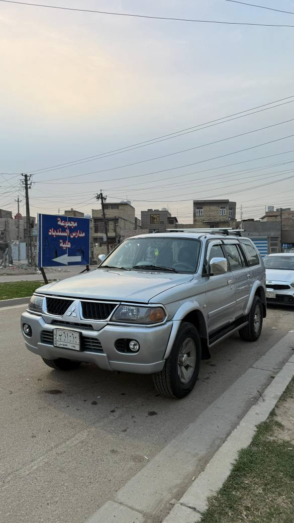 للبيع فقط بدون مراوس ولا قسط
السعر 80 ورقه *********** مجالها بسيط
ميسوبيشي ناتيفا 5راكب موديل 2007. رقم بغداد 
محرك 6 سلندر بلادي حجم3000 كير اوتو محرك وكير مكفولات 
السياره كل شي بيها ع البلاد مملعوب بيها 
تبريد تدفئه شغالات .شاشه . كاميرا
تخم تاير جديد صدر نظيف 
داخلها جدا نظيف
مكفوله من الضربه
وارد خليجي بيها طخه صغيره باللايت الامامي الايسر ونطخت عندي باب السايق 
مرشوشه حزام كلير 
المكان بغداد الزعفرانيه بغداد, العراق
