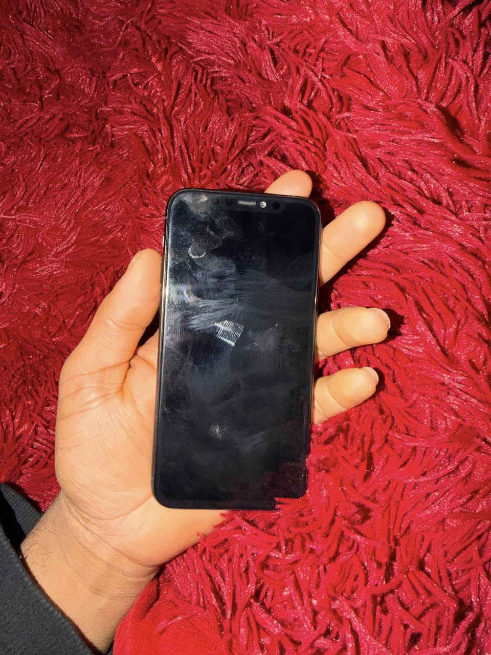 ايفون11 برو ذاكره256 بطاريه 100 لجاهاز امانت الله كلشي مابي شوفت عينكم شغلات بصيطه لجهاز مبدل بطاريه سعره250الف واتساب***********
