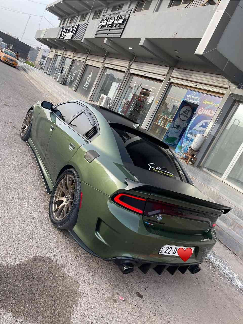 السلام عليكم 

للبيع او مراوس حسب القناعة 

السعر 230$ وبيه مجال بسيط  

دوج جارجر 2022 ارتي فول مواصفات 1/1 

لون زيتوني مميز 🫒

فتحة 
كشنات كنتارة
كشن كهرباء 
سستم سماعات مع دمام 
ويل توسايز اصلي
تخم تايرات توسايز 
لايتات امامية زرع عدسات 
حادث جاملغ وبنيد  

***********
