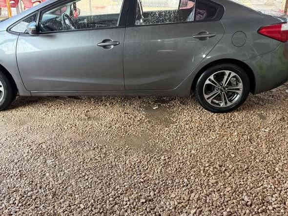 سلام عليكم للبيع سيراتو خليجي 2016سنويه بسمي ساكن بغداد السعر 110بيهه مجال حك جيه رقمي ***********
