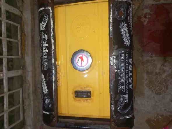 مولده استرا الباب الاول اصليه مشتغله كلش قليل بعدها جديده السعر 70 مكان كربلاء ***********
