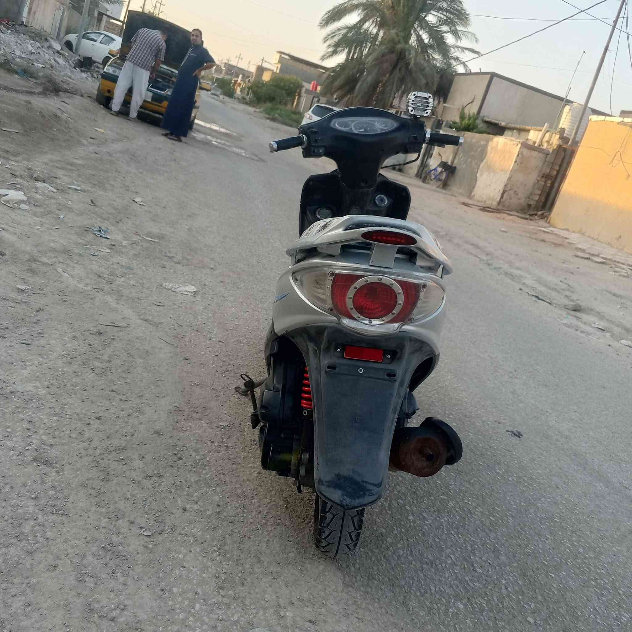 السلام عليكم دراجه كامكو جي 4 للبيع دراجه حلوه ونظيفه كهربائيات كلها شغاله كل شي ما عايزه معدل وشلعه فول ما عايزه برغي دراجه تشفيت صحيح سعر 600 وبيها مجال العنوان نجف كوفه تواصل على هذا الرقم اتصال واتساب***********
