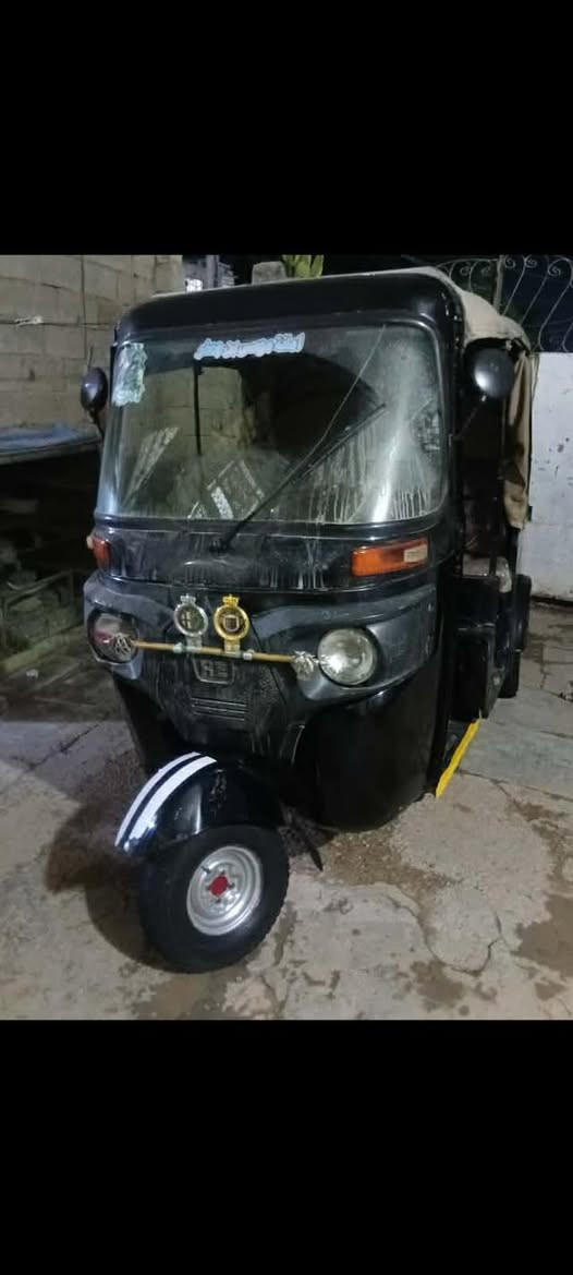 السلام عليكم تكتك موديل 15 بدي 20 مصبوغه عام جماليه تكتك خير من الله كهربات محركه خير من الله سعره 3700 وبيه مجال بسيط  مكاني بغداد نهروان رقم ***********
