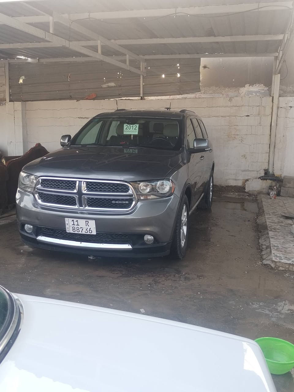 السلام عليكم ورحمة الله
الطيبين دوج دارنكو 2012
مكينه ٦ اسلندر ٣٦٠٠
كير جديد تبريد ثلج 
تو ويل السياره 
سياره فول موصفات عده الفتحه
كشنات جلد كهرباء جهتين
تحكم ستيرن جهتين
تشغيل عن بعد
جنطه كهرباء تفتح وتسد عن بعد
اشاير مري
لايت زنون منضومه كامله
شاشه الاصليه
السياره جديده وكامله 
بيها قطعتين صبغ جاملغ وباب بدوان اي داخل
بدون ايرباك
رقم بغداد انكليزي بسمي ال ٢٠٣٠
هزه جديد
البيع او مراوس حسب القناعه السعر ١٧٠ وبيها مجال
هاتف ***********
مكانها بغداد قريب ع غزاليه
