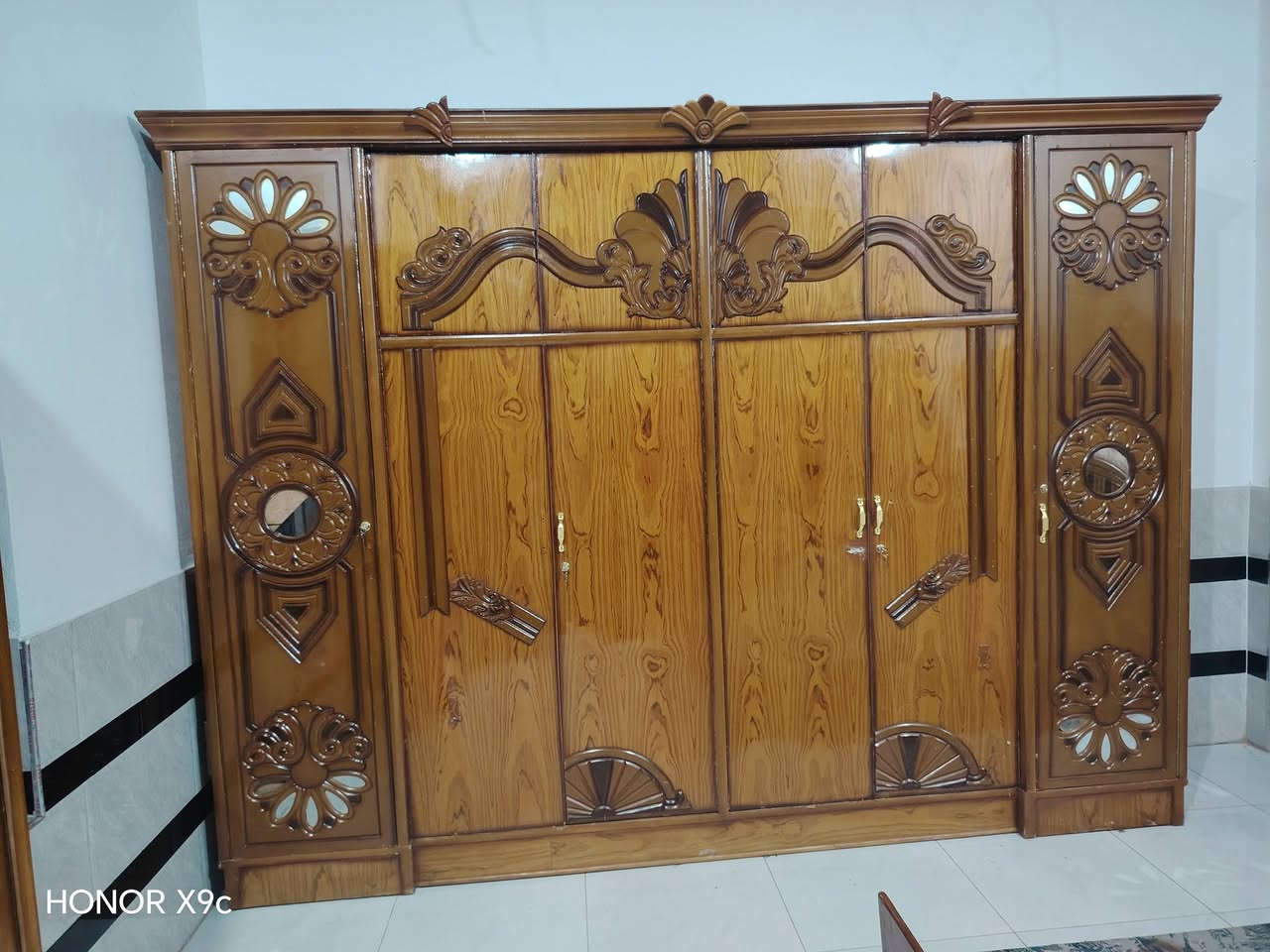 من رخصت المسؤل يوجد قرفه وحده ملكي حطاطه السعر مليون ٣٥٠ وبيها مجال وام تاج ٨٠٠ وبيها مجال العنوان الرمانه الاستفسار على التلفون***********
