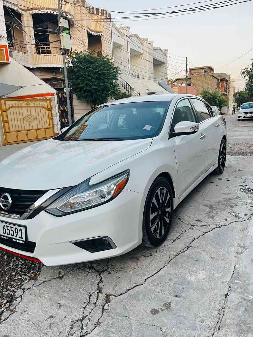 لسلام عليكم التيما S L سيارة كلش نضيفه نضافه فول وجديده 2018 بشرط گير ومكينه بالنسبة لصبغ بيها قطعه وحدة صبغ للبيع ومراوس رقم شمالي فقط سعر 119$ وبيها مجال عنوان كلار لتواصل خاص ورقم ***********
