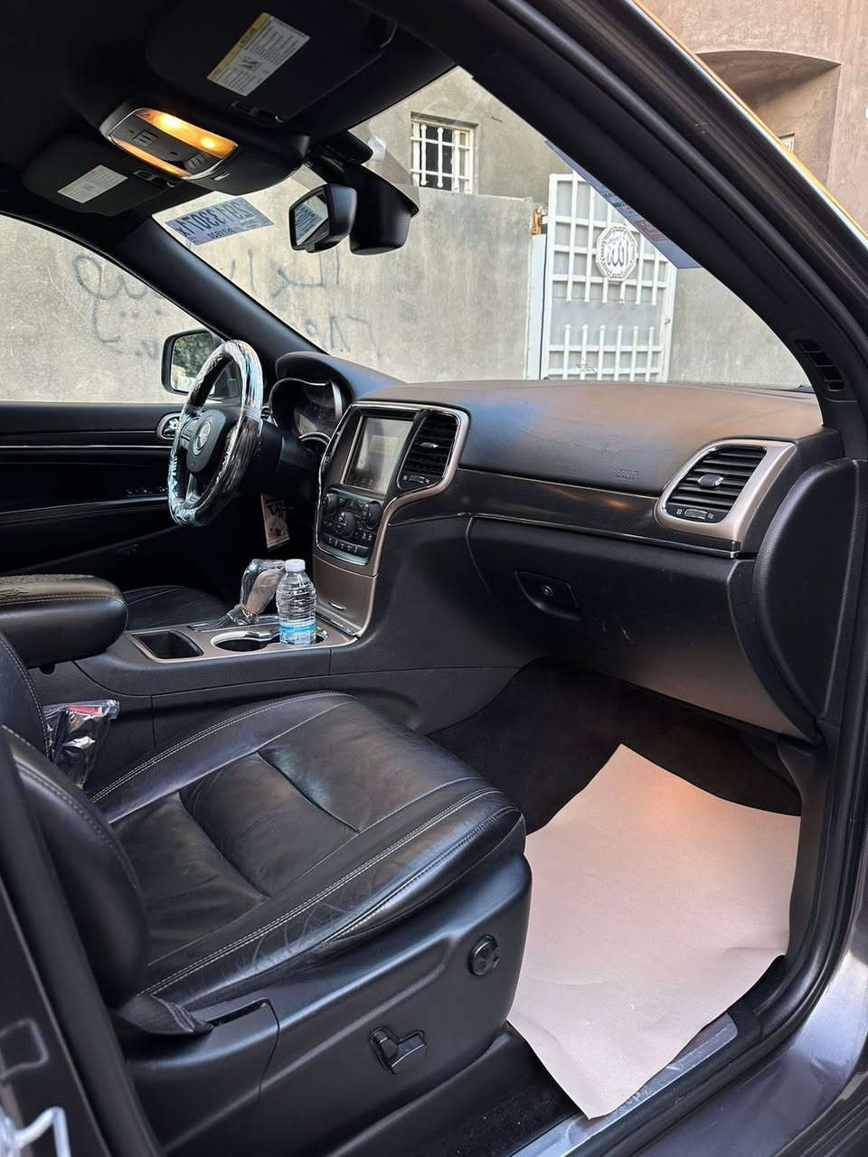 جيب لمتد
موديل 2016 (داخل جلد اسود)رقم ميسان  الجديد
السونار موجود بالمنشور سعر 173
***********

عداد المسافه 170

المواصفات 

محرك 6 سلندر 3600

بصمة تشغيل + بصمة ابواب 

تشغيل عن بعد 

مانع انحدار

كشنات جلد

كشنات ثنين كهرباء

كشنات تدفئة وتبربد 

كشنات الخلفيه تدفئة

ستيرن تدفئه

كشن خزن (ميموري)

سستم صوت

ستيرن كهرباء

شاشة_امامية كبيرة (12 inch) الجديدة_كليا

شاشة عرض الاعطال

صندوك كهرباء

رادارات جانبية

نظام تزحلق

فور 2ويل

متعدد أنظمة القيادة (ثلجي, رملي,طيني,صخري)

دبل كير (عادي + اوتوماتيك) 

ناقل حركة 8 نمر

نظام سبورت دكمة

نضام اقتصادي ECO

دبل حساس(امامي + خلفي)

ماسحات اوتو تعمل تلقائيا عند نزول للمطر

مري كهرباء (شفط) AUTO

مري قلاب عند الرجوع الى الخلف

مري جانبي تدفئة

مرايا جانبية حساسة للضباب تعمل تلقائياً

اشارة بالمري 

لايت عدسة زنون (عالي + ناصي) متحرك مع الستيرن

بك لايت ضبابي

ويل حجم 20

تنبيه للاصطدام وتوقف تلقائي

مكان السياره ناصريه شطره
