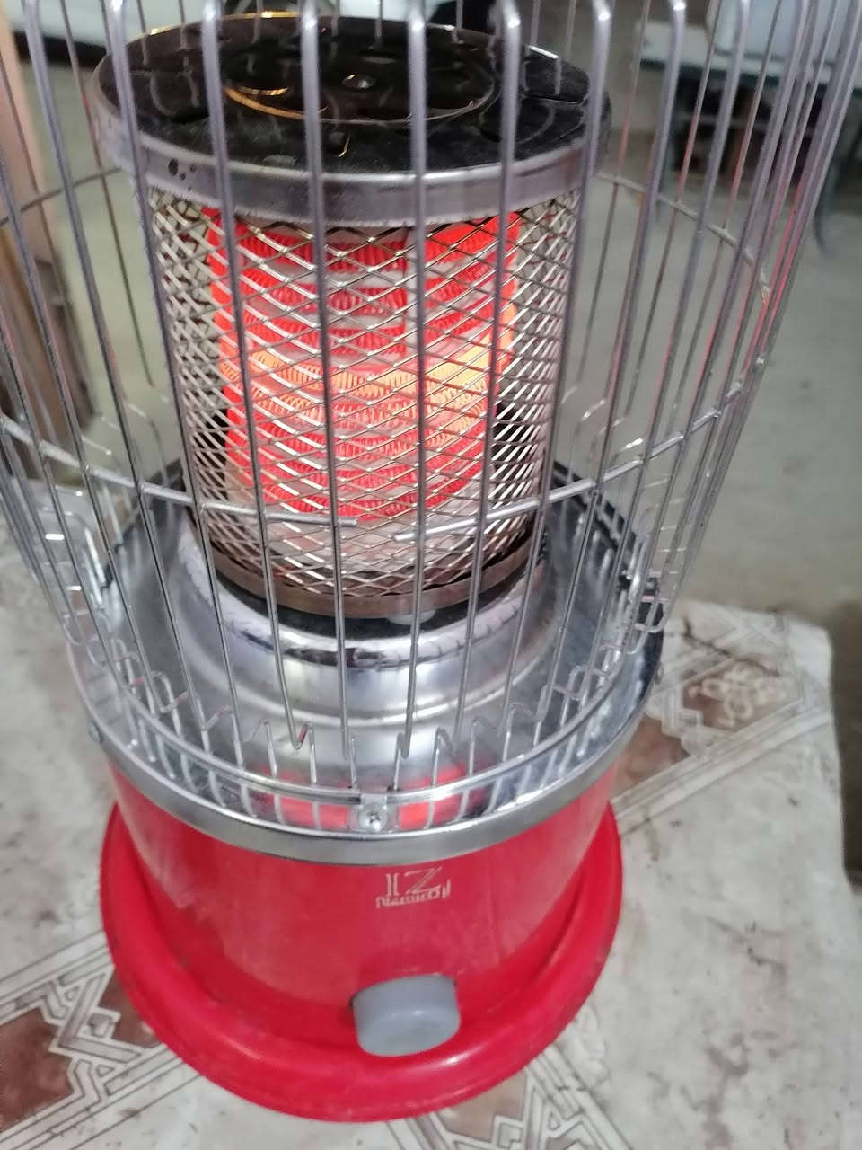 السلام عليكم
هيترات اثنين للبيع
الأحمر ب٢٥
الابيض ب ١٥
العنوان الزبير ***********
