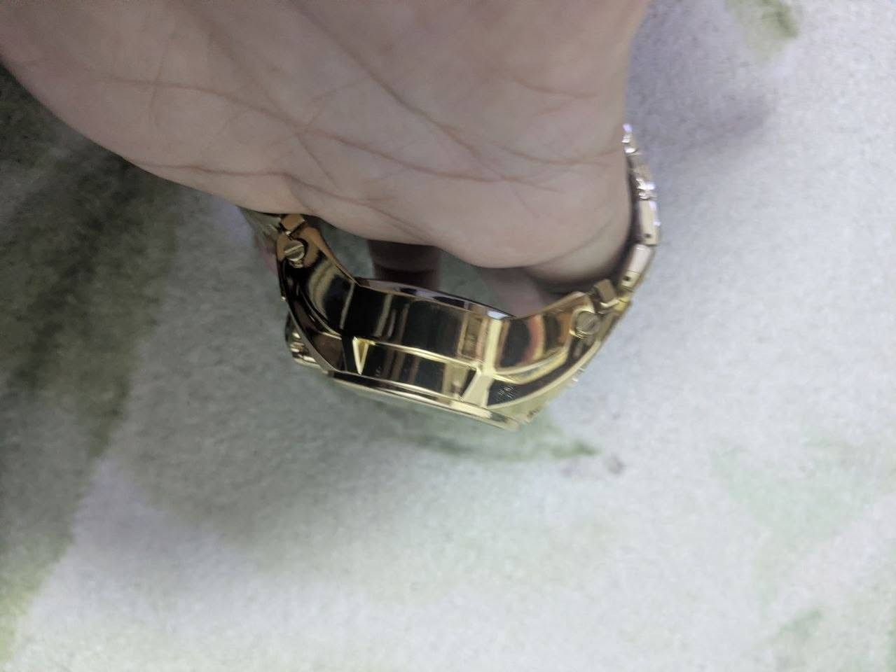 طلعتنا ساعة انفكتا بهل ضخامة والجمال لون دهبي ثكلية كلش بيها بل نص كيلو اليفيدة يدفعلنا بي سعر وياخده


**إذا كنت صاحب هذا الإعلان وتريد حذفه لأي سبب، رجاءا أرسل رسالة إلى الدعم الفني**