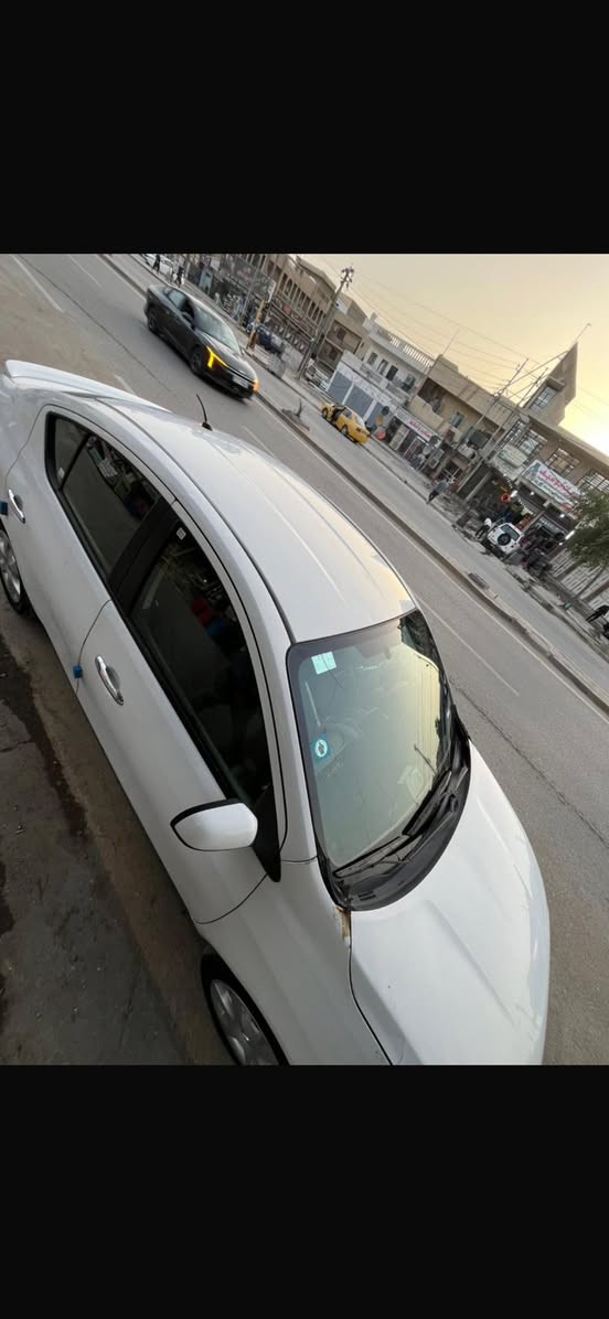 السلام عليكم فيرسا للبيع موديل 2019 حادثهة جاملغين وبنيد نضيفة بسمي تحويل ثاني يوم مابيهة كل نقص كلشي بيهة شغال مكانهة الدورة شارع 60 سعر 98 مال بيت ومامتعوبة ***********
