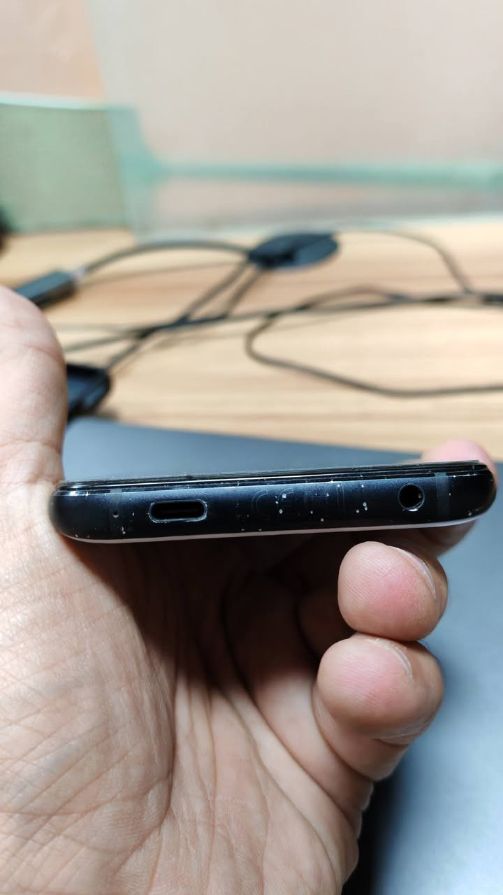 سلام عليكم للبيع جهاز
Asus Rog phone 7 Ultimate
16/512
165 htz - 120 frame
بطارية 6000 شاحنة 67 واط 
شفتات 2 لمس + 4 مدمجة مع الكولر
جهاز كامل الملحقات مع الكارتونة وكفر اضافي
السعر 850 الف 
مكاني بغداد اعلام ما عندي توصيل
صور الجهاز وفديو توضيحي عن الملحقات 👇


**إذا كنت صاحب هذا الإعلان وتريد حذفه لأي سبب، رجاءا أرسل رسالة إلى الدعم الفني**