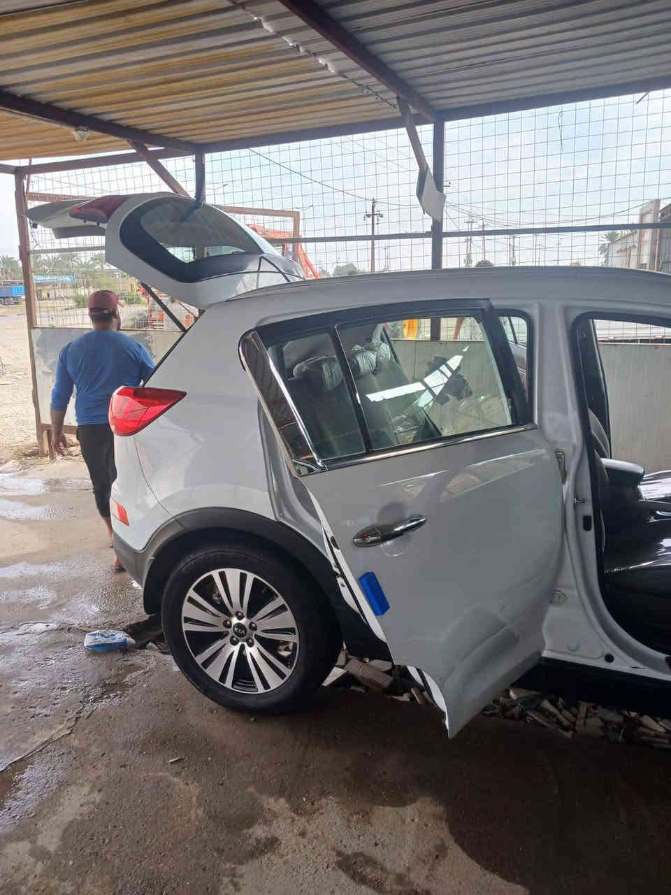 كيا سبورتج موديل 16 للبيع السيارة نضيفة كلش مال جني رقم بغداد  مكان السيارة واسط ناحية تاج الدين 
السعر الاتصال على الرقم ***********
