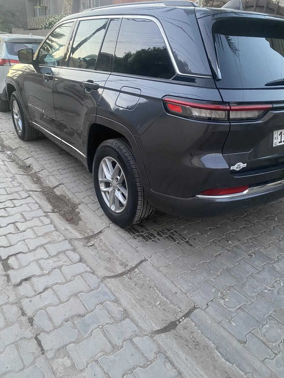 السلام عليكم جيب الشكل الجديد موديل ٢٣ ماشيه ١٨ حادثه جاملغ وبنيد بدون دواخل ٥ راكب السعر ٣٢٠٠ 
للاستفسار ***********
