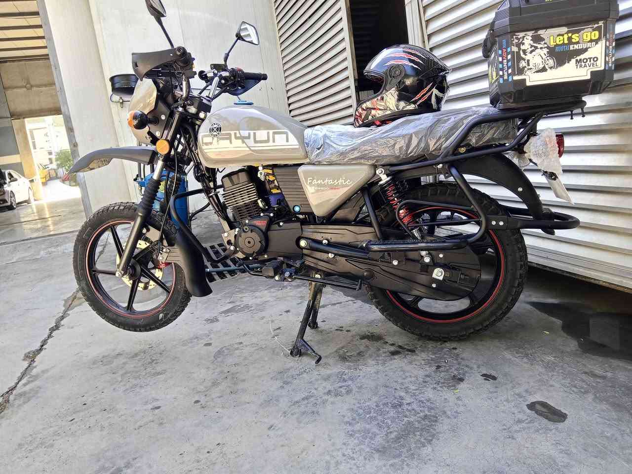 دايوان جبلي موديل 26 تاير 17جمعه نزلته مسحوكه فقط اوراق معرض معروضه 1700
مكاني بغداد الشعلة 
***********
