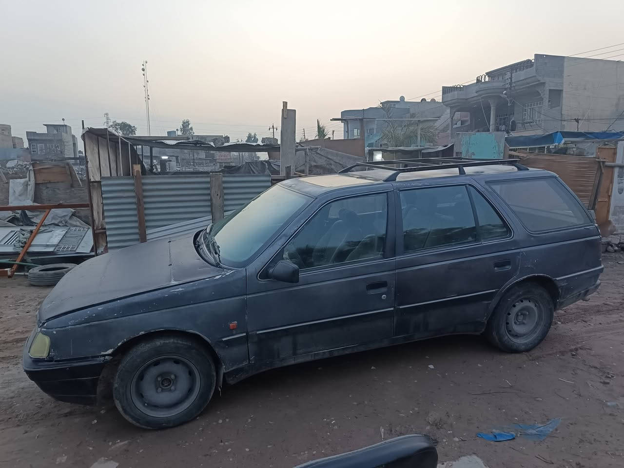 بيجو 405 موديل 92 محرك قبق اسود شرط وكير شرط سنوية بيضه شرط التحويل كابون بانزين بيها بس يرادله تحديث السيارة كدام العين سعرها 11 ورقه وبيها مجال شراي اتصل *********** بي واتس اب 
***********
