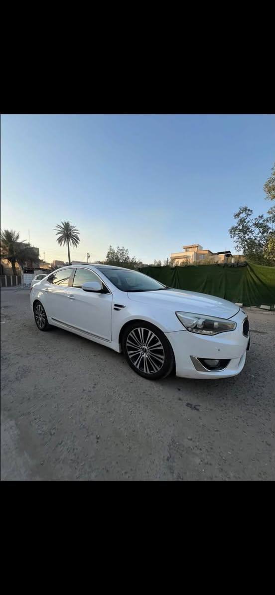 سياره كدنزا ٢٠١٣ فول مواصفات مابيه صبغ فقط ربع الباب الخلفي محدده بالاخضر رايده ب١٢٥$ 
***********
