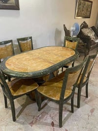ميز طعام • ما بي ضرر • نظيف