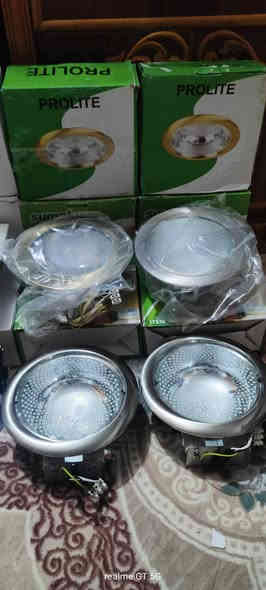 ديكور سقف ثانوي كلوبات او لدات كلو جديد  10مربع 10دائري ينباع بلمحلات 9-10الف القطعه  سعرهم 6 الف بي مجال *********** عنواني حي الشهداء
