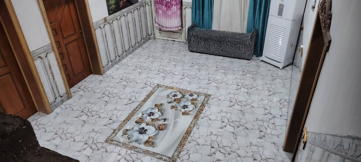 سلام عليكم بيت للبيع السكك الجربوعيه مقابيل حسينية الكوثر مساحه ٢٠٠ متر طابو زراعي سند ٢٥ سنه البناء ٢٠٢٤ مداور اسهم سعر خاض/////***********
