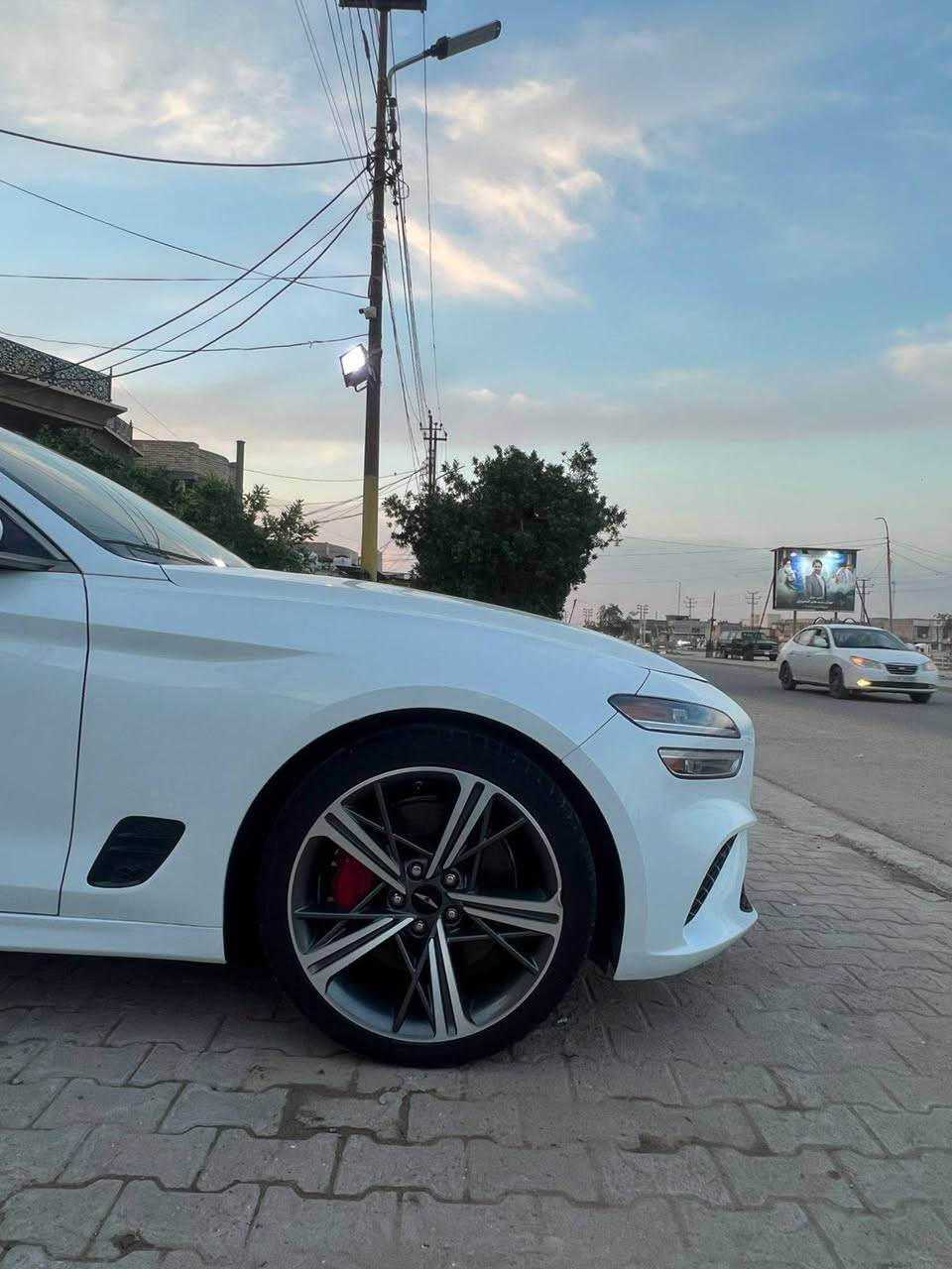 للبيع: جنسس2024 فئة (Prestige) -البيع مستعجل أعلى فئة بالشركة 💎
للطلب والتميز، سيارة ملكية بحالة الوكالة (شبه زيرو) متواجدة في بغداد
📊 المواصفات العامة:
 الموديل: 2024
 الفئة: برستيج (Prestige) أعلى فئة، فول مواصفات للاخير (مواصفات رقم 1).
 المحرك: 6 سلندر توين تيربو 3,3T (عزم وقوة خارقة)..
 الوارد: أمريكي.
🛠️ 
 الضرر:.شبر بلنيد فقط
قطعتين كلير من مريكا
 باقي السيارة: مكفولة بالكامل من الدعامية للدعامية (صبغ، تعديل، لغد، شاصي، إيرباغ كلها مكفولة وبشرط الفحص).

💡 ملاحظة: السيارة غنية عن التعريف، مواصفات فئة البرستيج معروفة لأهل الصنف من ناحية التكنولوجيا، الفخامة، وأنظمة الأمان المتطورة. (للعلم سعر الزيرو من الشركة 8 شدات

مكان السيارة:
 بغداد
📞 للاستفسار والتواصل مع المالك مباشرة:
 السياره داخله شهداء
بسمي
***********وتساب
السعر 205وبيه مجال 
البيع مستعجل
