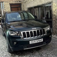 للبيع جيب موديل 2011  الون زيتوني   لاريدو  مكينه 3600  تحكم ستيرن  تو...