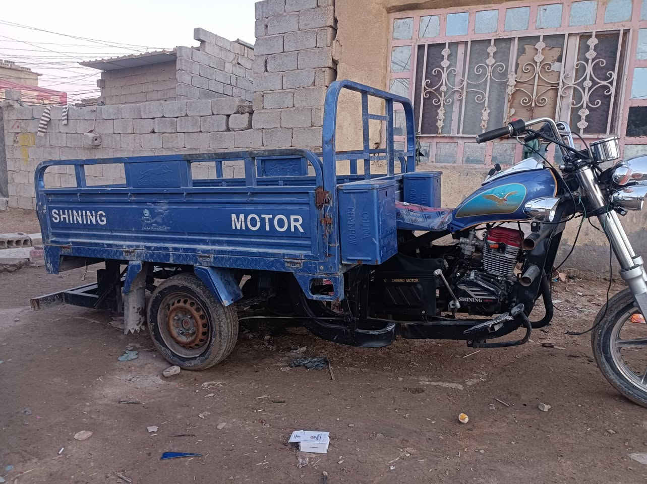 سلام عليكم ستوته البيع موديل 2023 اوراق أصولي ستوته مدعومه وبيه عواج سعر 1300 وبيها  هاذا رقمي ***********
