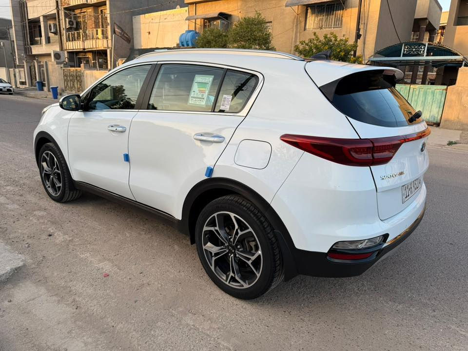 سلام عليكم للبيع كيا سبورتج خليجي موديل 2020 رقم بغداد الدولي ( جي تي لان) تجي فول مواصفات سياره جديده من جميع النواحي مكفوله من صبغ وبارد وفتح وشخوط ورصعات ماشيه 39 سياره بسمي تحويل مباشر
مكاني بغداد الكرخ- 
‭0773 639 4616
