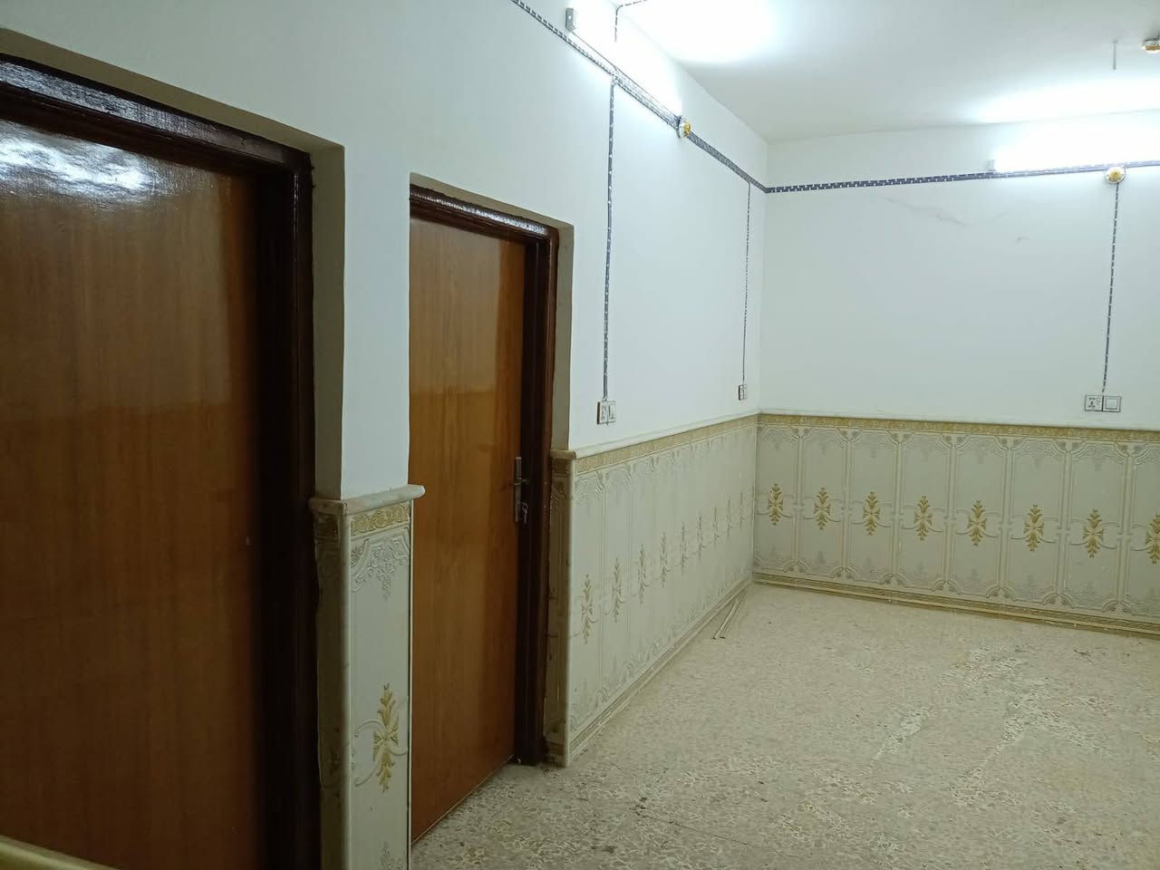 بيت للايجار حلة حي المعلمين المساحة ٢٠٠ متر للستفسار‏‪***********
