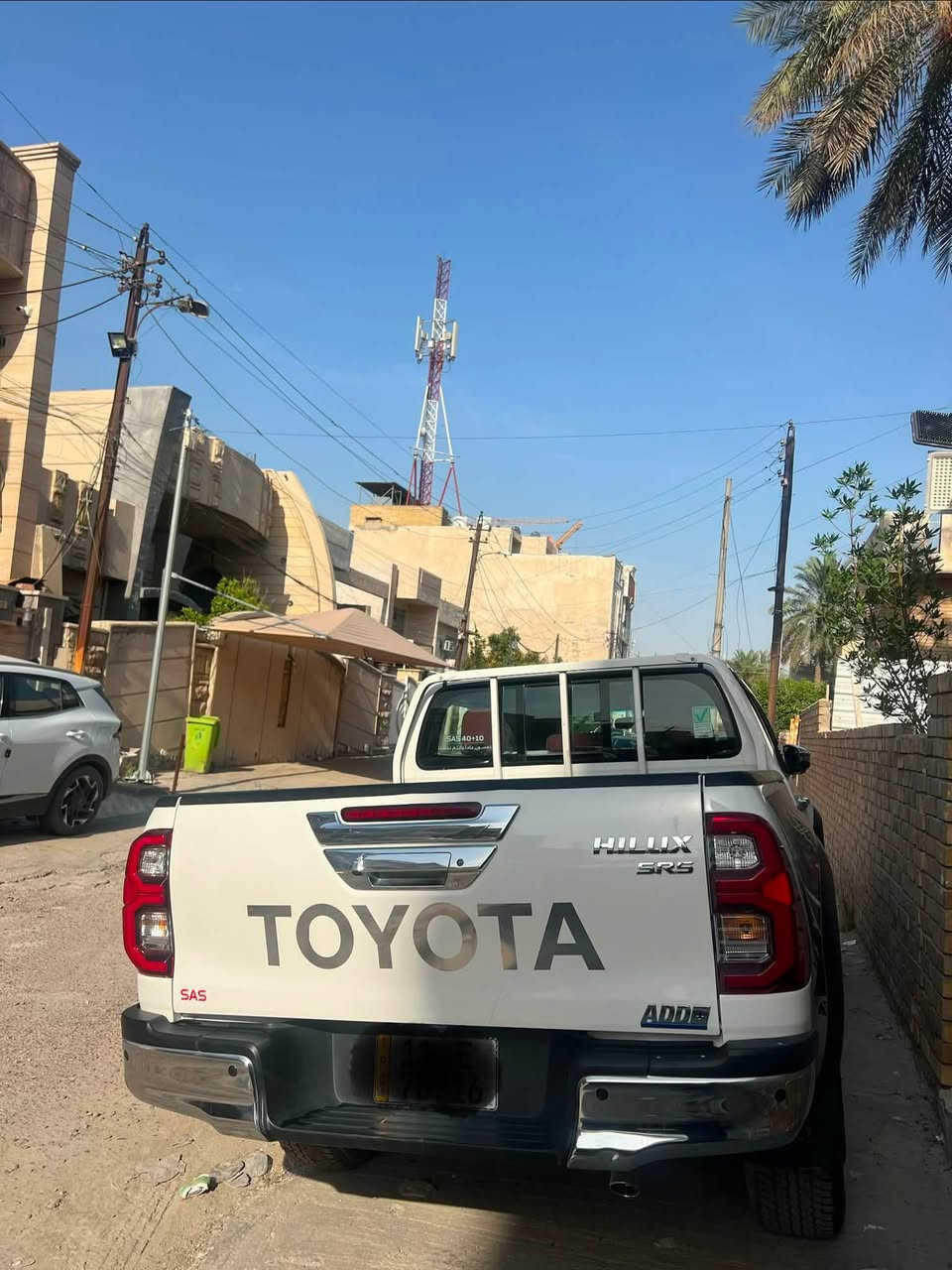 TOYOTA HILUX🇯🇵
وكالة شركة ساس

مكفولة كفالة عامة

رقم بغداد أنكليزي

موديل 2023

ماشية 9 الاف فقط!!!

* تشغيل بالبصمة (Push Start)

* مكيف أوتوماتيك

* شاحن لاسلكي

* صندوق تبريد (Cool Box).

* نوافذ كهربائية.

* مقاعد قماش 

شاشة 8 بوصة

* Apple CarPlay وAndroid Auto

* 6 سماعات.

* Bluetooth وUSB

* كاميرا خلفية.

* حساسات ركن.

* نظام الثبات الإلكتروني VSC.

* نظام المساعدة على صعود المرتفعات HAC.

* ABS مانع الانزلاق

* مراقبة النقطة العمياء BSM 

* مصابيح LED أمامية.

* إضاءة نهارية LED.

* مصابيح ضباب أمامية وخلفية.

* إشارات مدمجة بالمرايا الجانبية

للتواصل:

*********** متوفر واتساب
