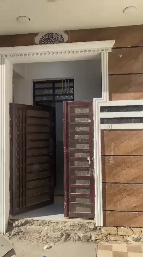 بيت رهنيه 75 متر طابق ارضي فقط
الحريه شارع المشجر

رهنيه 20

الجار150

‏‪***********‬‏
