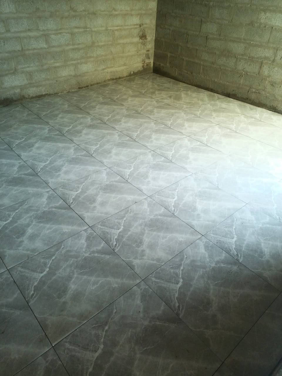 جزء من اعمالي  كاشي بورسلين ازاره بايات سيراميك جداري متفرغ حاليآ
***********
***********
