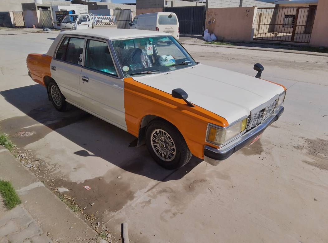 سلام عليكم  سوبه ر كراون 1982 كير ومحرك بيكب دير درجة اولى اوروبي دفتر بنزين بي. سنوية 2018 منتهي . شرط تحويل وكالة. أبو السنوية موجود تريد وكالة مباشر منه يسوي من دعامية لدعامية جاهزة سعره 24$ *********** كركوك, العراق
