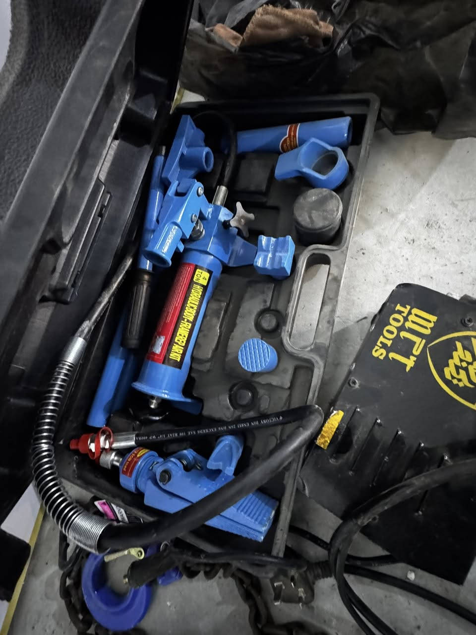 سلام عليكم
عندنا هاي غراد. P.D.R
مستعمل بس كلاش نضيف  و جديد 
تاخم كامل شيشات PDR  
اي واحد اريد خابرني بل واتس اب ...7517331434


**إذا كنت صاحب هذا الإعلان وتريد حذفه لأي سبب، رجاءا أرسل رسالة إلى الدعم الفني**