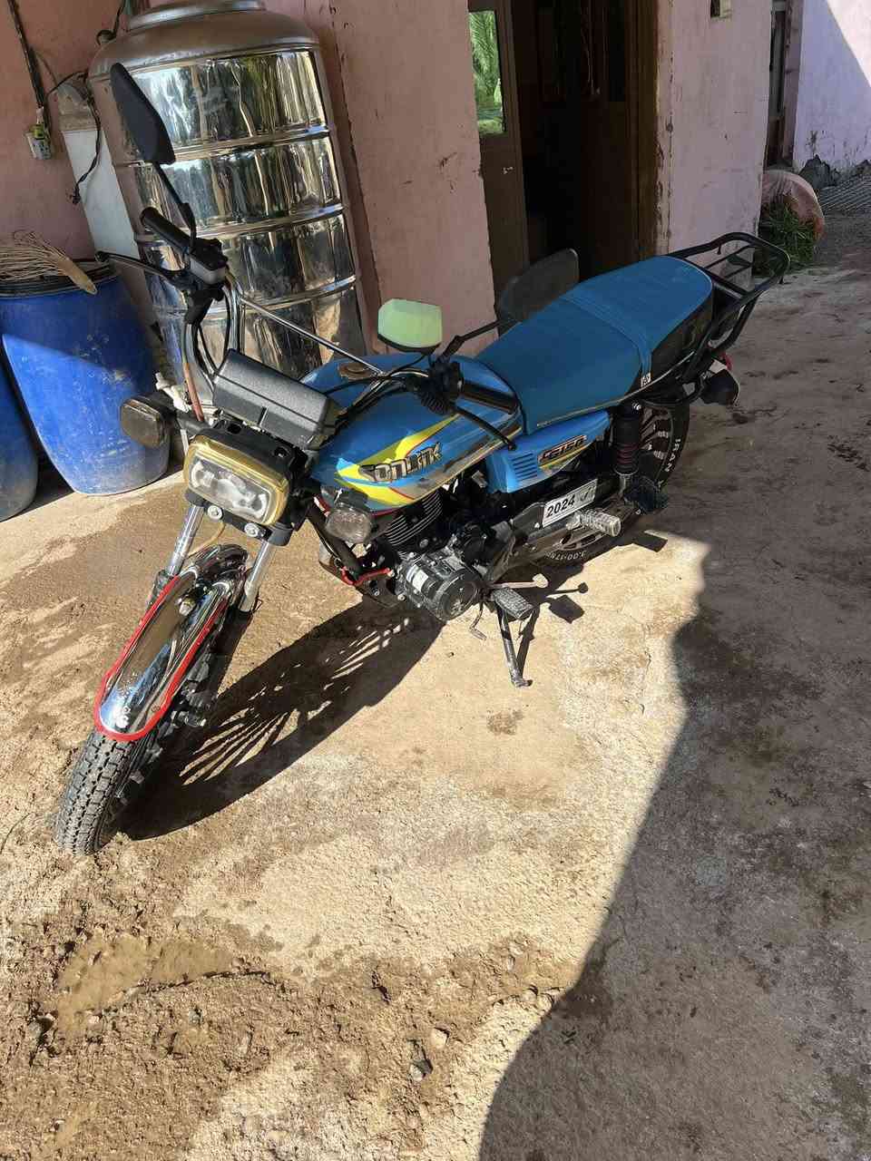 دراجه سيفان موديل 2024نضيفه أوراق كامله السعر 725
الهاتف ***********
